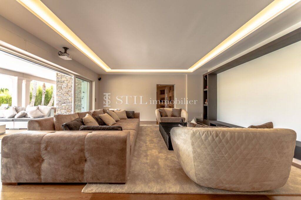 location saisonnière villa 5 Pièce(s) – 5 pièces – 4 chambres – NR voyageurs – 300.00 m²