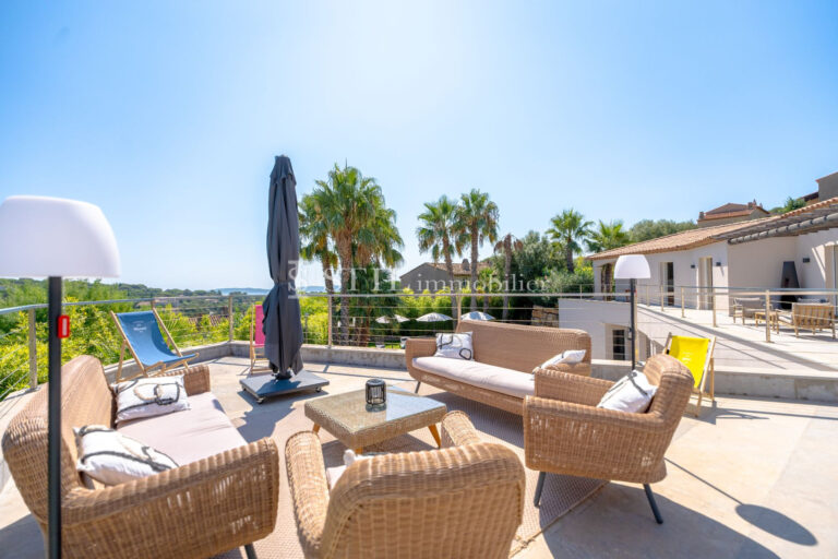 location saisonnière villa 5 Pièce(s) – 6 pièces – 5 chambres – 300.00 m²