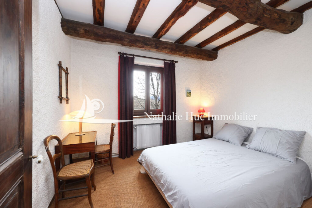 vente maison 8 Pièce(s) – 8 pièces – 7 chambres – 210.00 m²