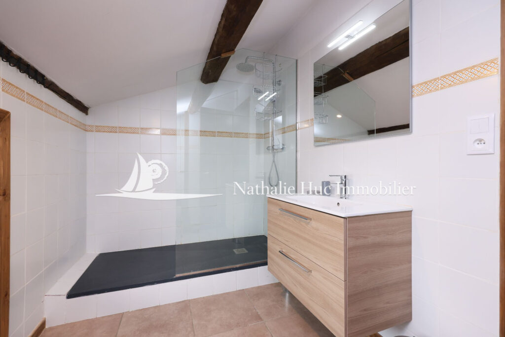 vente maison 8 Pièce(s) – 8 pièces – 7 chambres – 210.00 m²