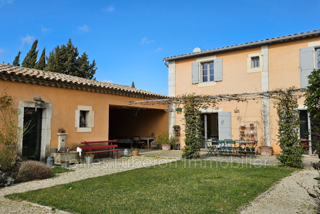 vente maison de campagne 6 Pièce(s) – 6 pièces – 4 chambres – NR voyageurs – 135.00 m²