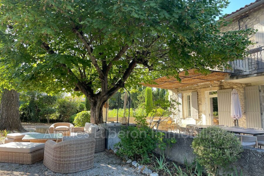 Maison à louer à Saint-Rémy-de-Provence