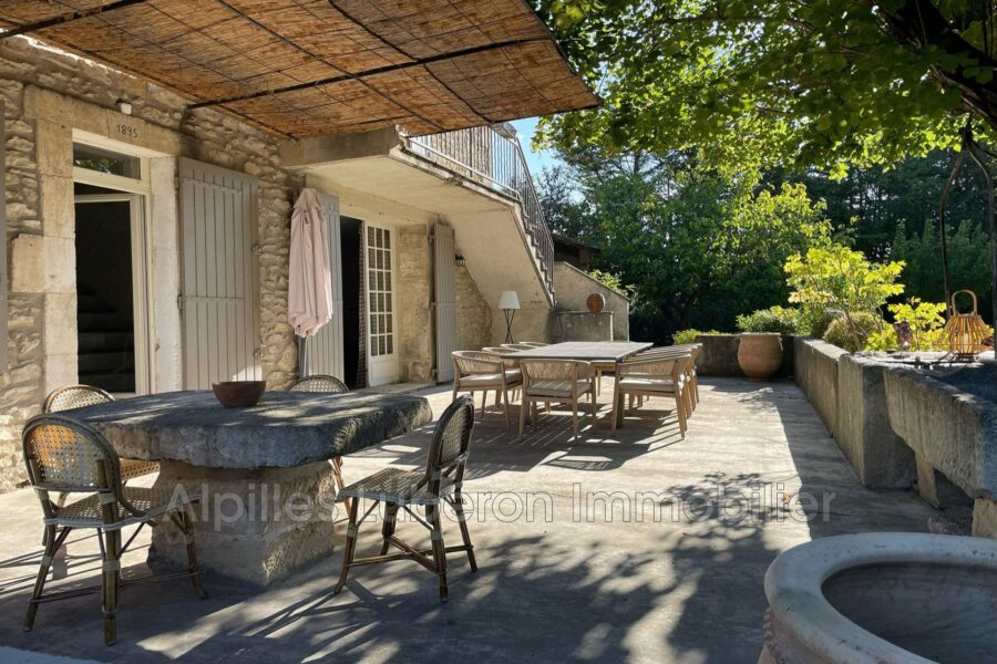 Maison à louer à Saint-Rémy-de-Provence