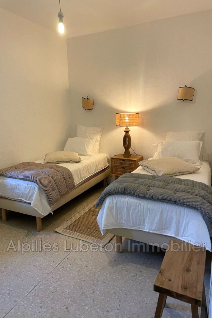 location saisonnière mas 7 Pièce(s) – 7 pièces – 5 chambres – NR voyageurs – 150.00 m²