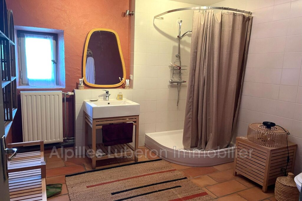 location saisonnière mas 7 Pièce(s) – 7 pièces – 5 chambres – NR voyageurs – 150.00 m²