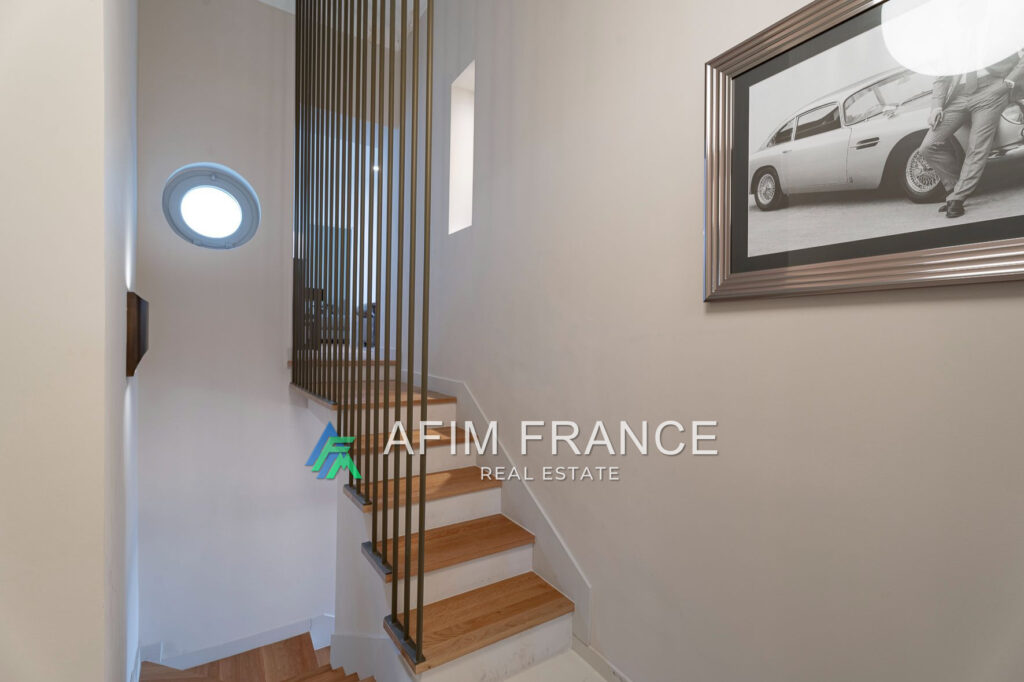 vente maison de ville 4 Pièce(s) – 4 pièces – 3 chambres – 210.00 m²