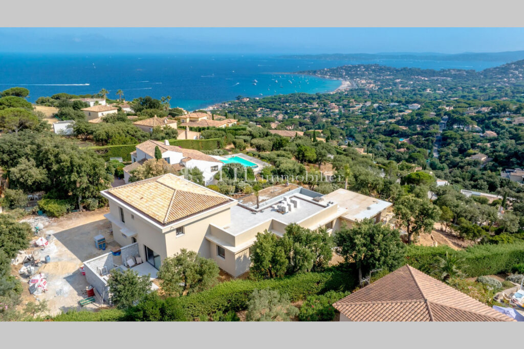 vente villa 6 Pièce(s) – 6 pièces – 5 chambres – 353.00 m²