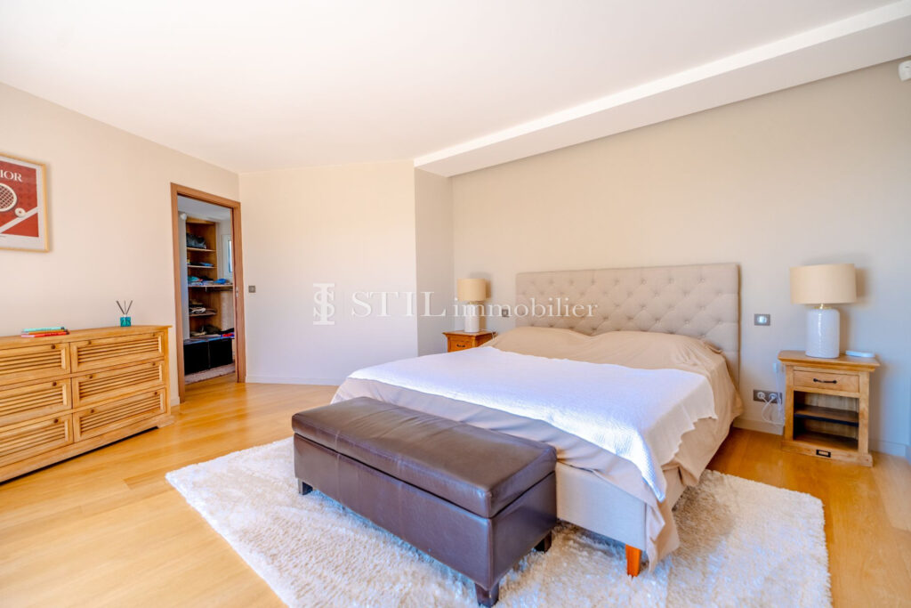 location saisonnière villa 5 Pièce(s) – 5 pièces – 4 chambres – NR voyageurs – 300.00 m²