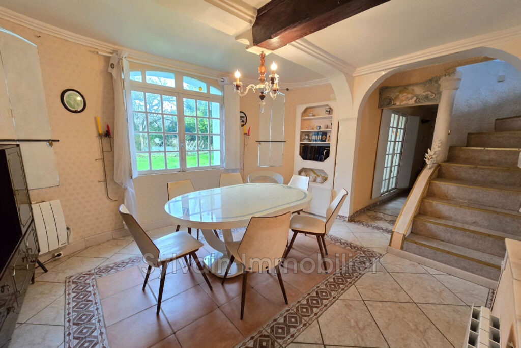 vente maison 6 Pièce(s) – 6 pièces – 5 chambres – NR voyageurs – 122.00 m²