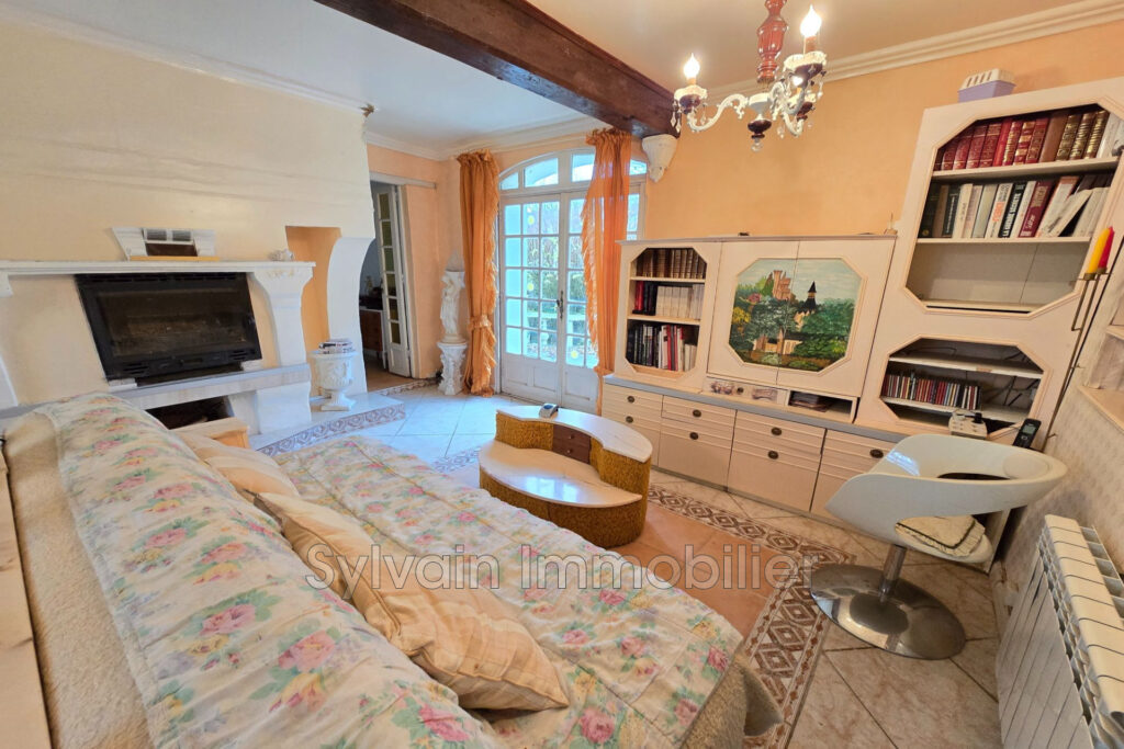 vente maison 6 Pièce(s) – 6 pièces – 5 chambres – NR voyageurs – 122.00 m²