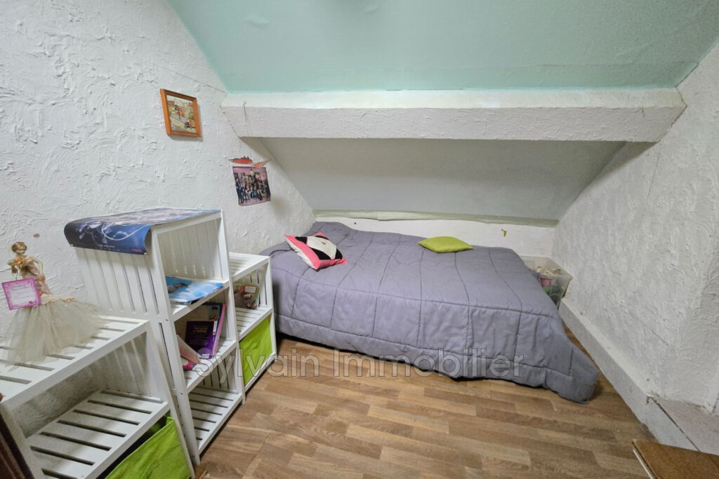 vente maison 6 Pièce(s) – 6 pièces – 5 chambres – NR voyageurs – 122.00 m²