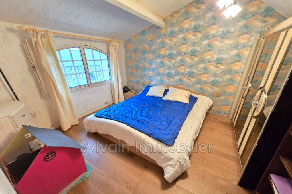 vente maison 6 Pièce(s) – 6 pièces – 5 chambres – NR voyageurs – 122.00 m²