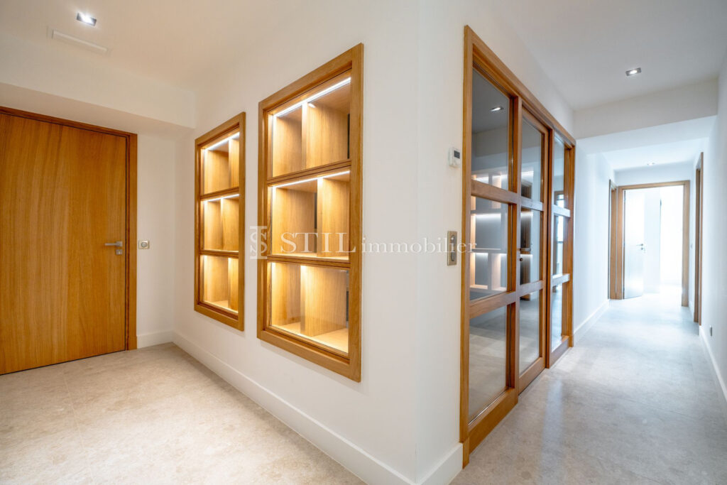 vente villa 6 Pièce(s) – 6 pièces – 5 chambres – 353.00 m²