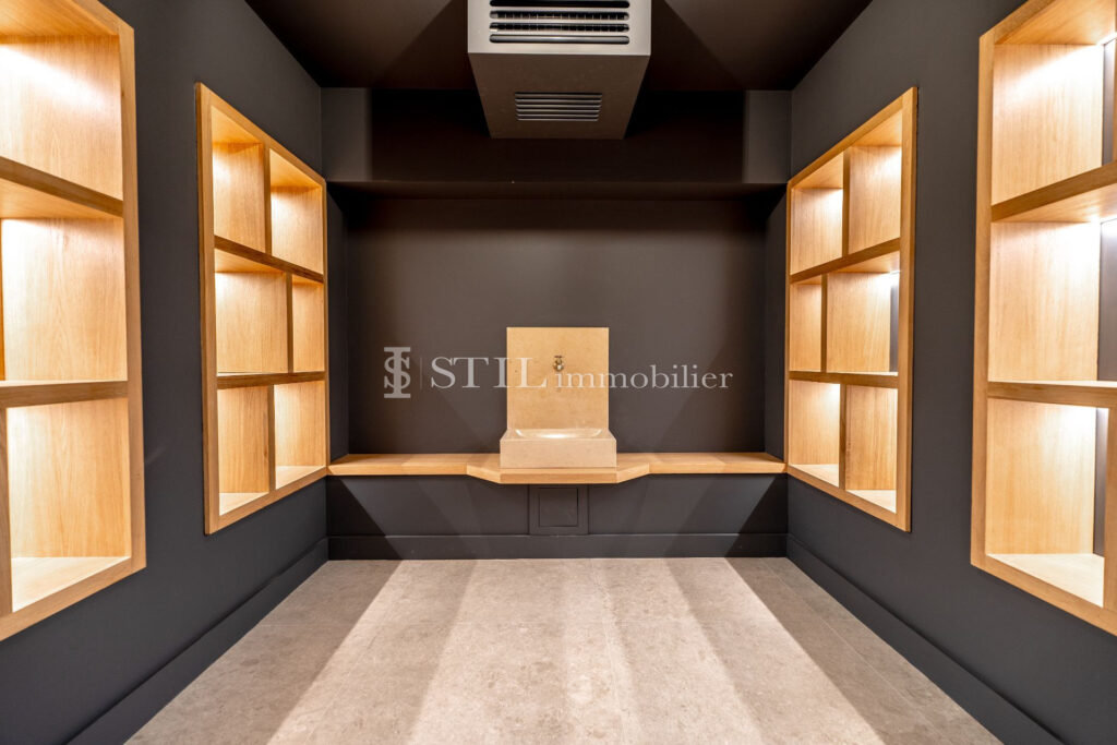 vente villa 6 Pièce(s) – 6 pièces – 5 chambres – 353.00 m²