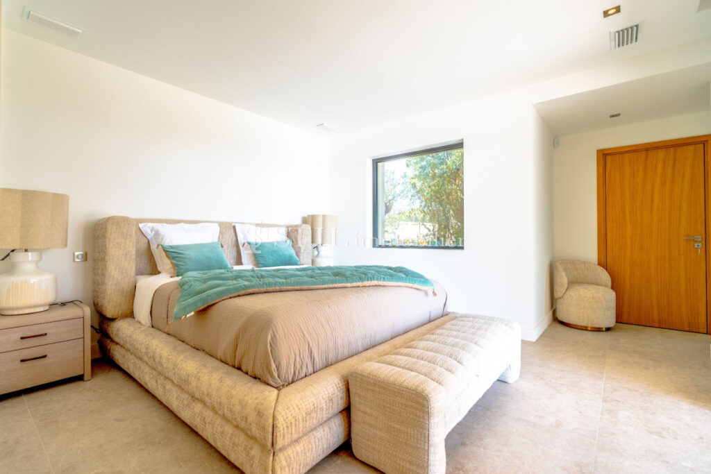 vente villa 6 Pièce(s) – 6 pièces – 5 chambres – 353.00 m²