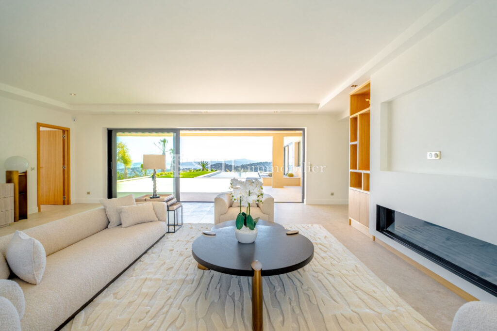 vente villa 6 Pièce(s) – 6 pièces – 5 chambres – 353.00 m²