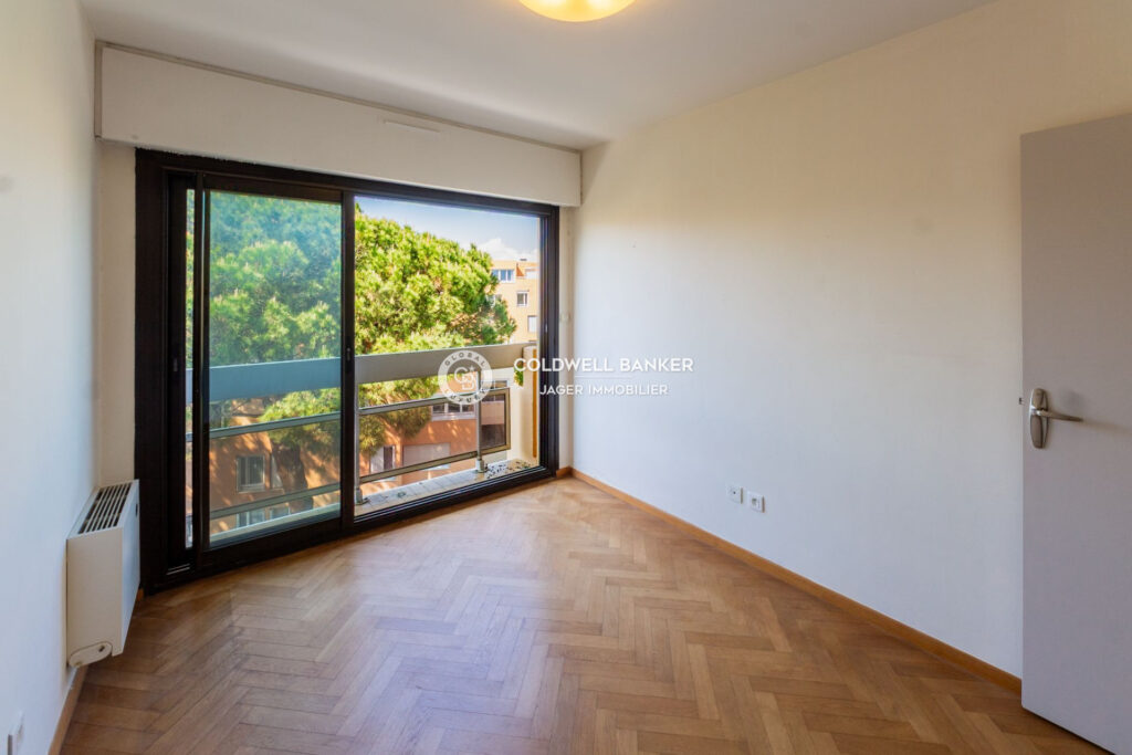 Centre-ville de Sainte-Maxime – Appartement 4 pièces dernier é – 4 pièces – 3 chambres – NR voyageurs – 96.93 m²