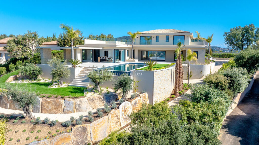 vente villa 6 Pièce(s) – 6 pièces – 5 chambres – 353.00 m²