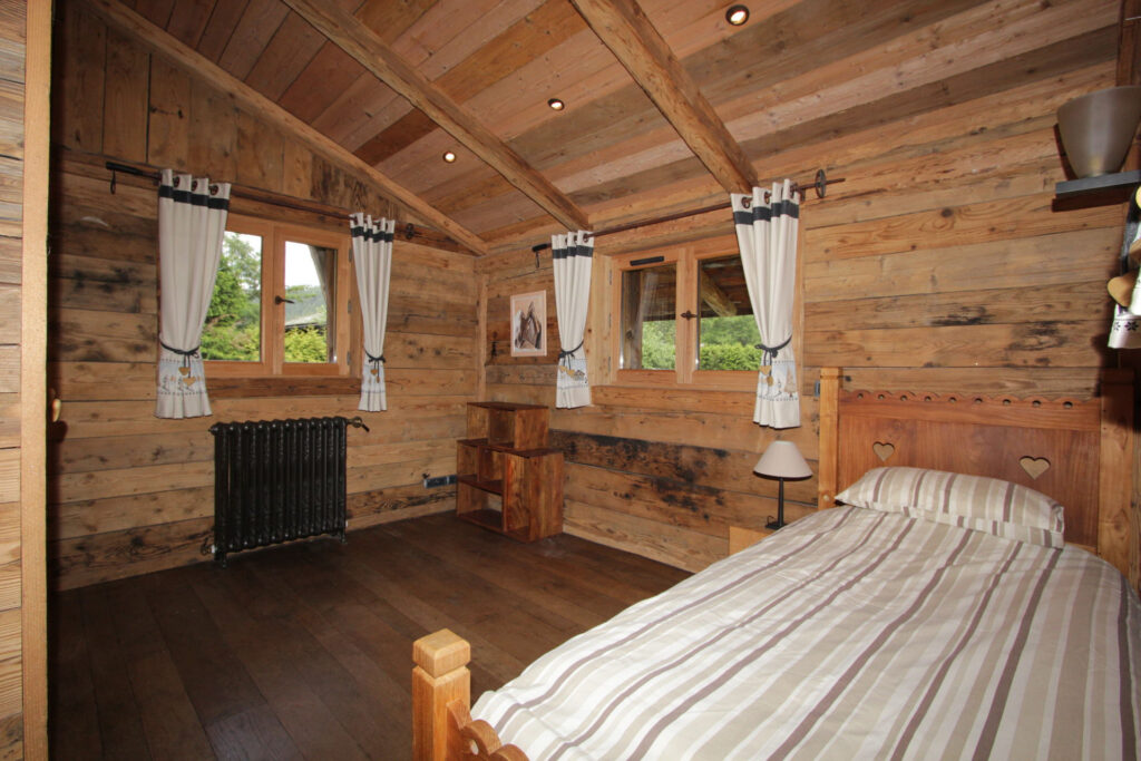 CHALET AUX BELLES PRESTATIONS – 12 pièces – 5 chambres – 305 m²