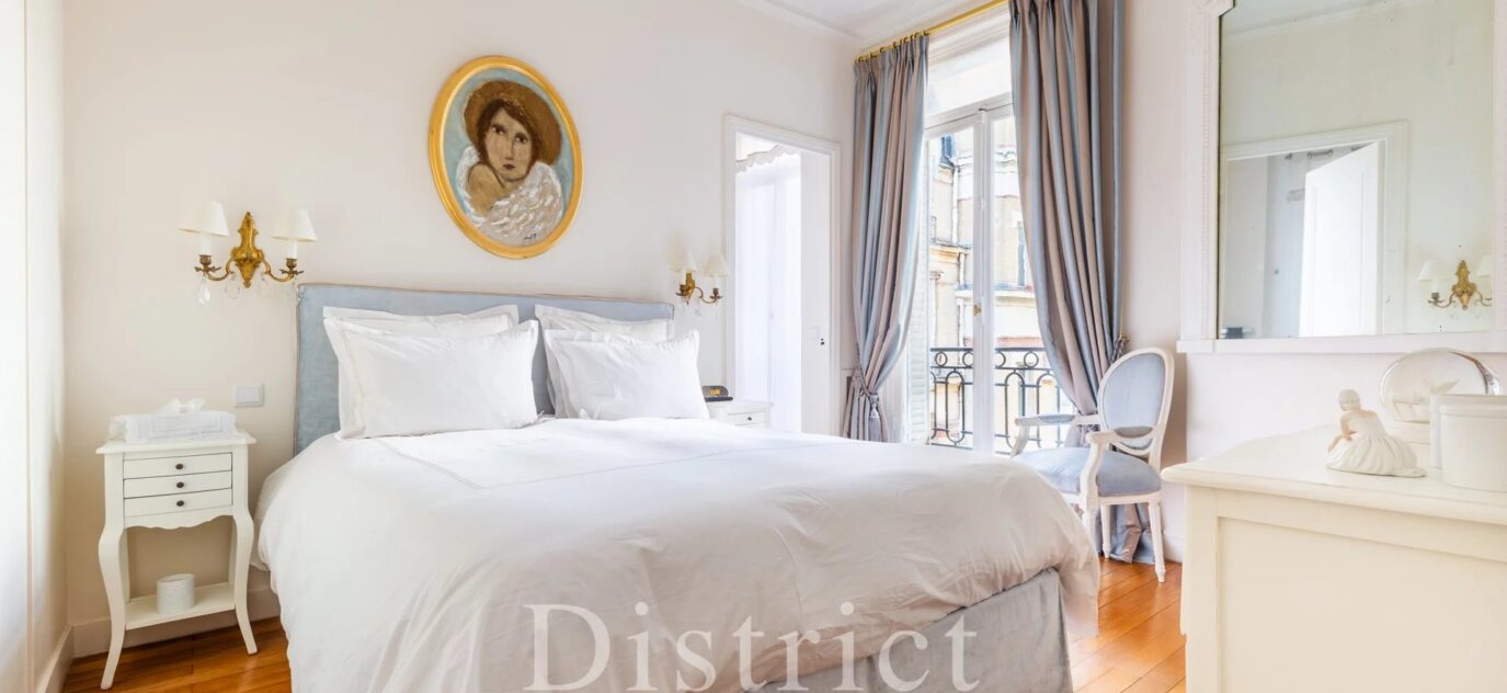 Location meublée courte durée  – Appartement familial de 200m² – grand luxe. – 3 chambres – 6 voyageurs – 200 m²