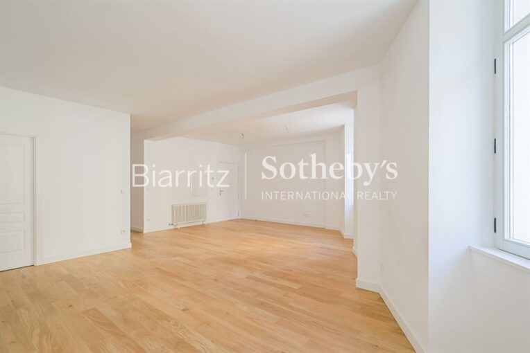 CO-EXCLUSIVITE – BIARRITZ CŒUR SAINTCHARLES. – 3 pièces – 2 chambres – 82 m²