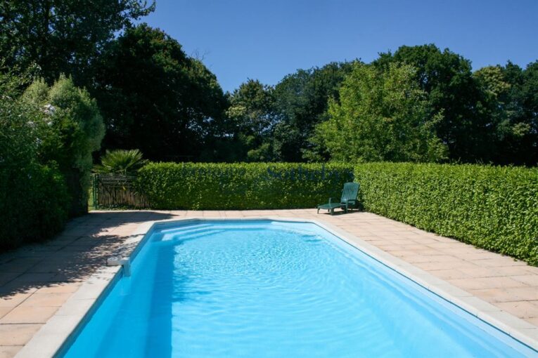 Propriété de Prestige ISMH avec gîtes et piscine sur 11ha, entre St Brieuc et Guingamp – 21 pièces – 5 chambres – 2 voyageurs – 624 m²