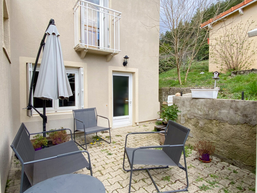 Maison R+2 dans un quartier résidentiel au coeur de Privas – 5 pièces – 3 chambres – 90 m²