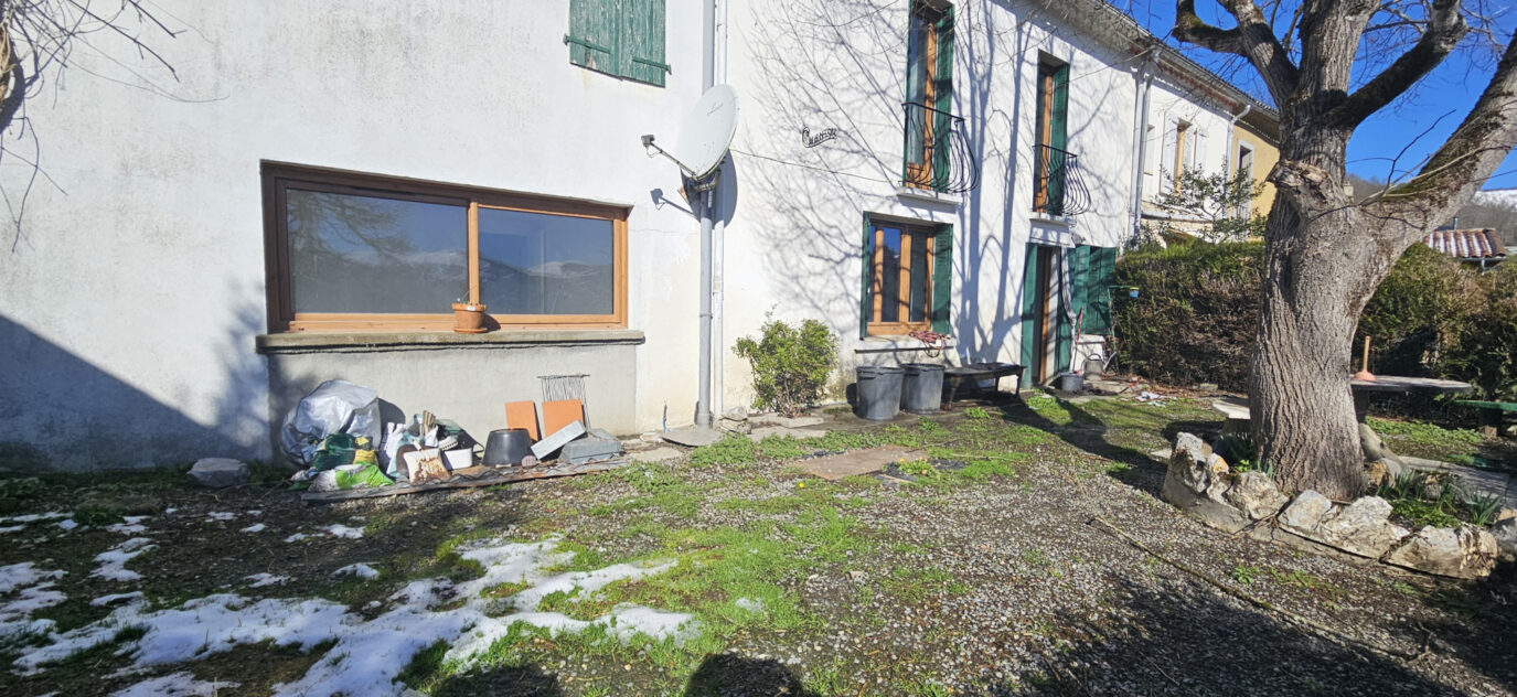 Maison dans un magnifique village des Pyrénées  – 6 pièces – 4 chambres – 132 m²