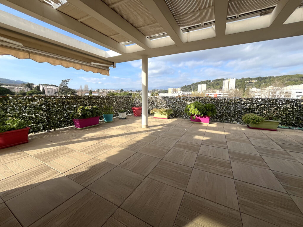 3/4P TOIT TERRASSE VUE PANORAMIQUE – 3 pièces – 2 chambres – 72.8 m²