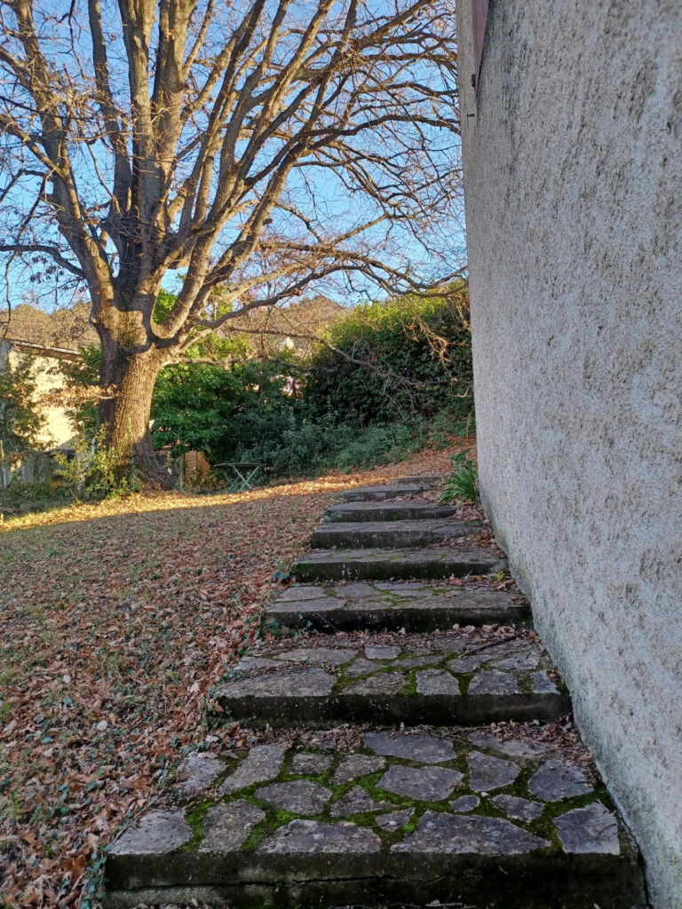 Maison Nyons 26110 – 4 pièces – 3 chambres – 94 m²