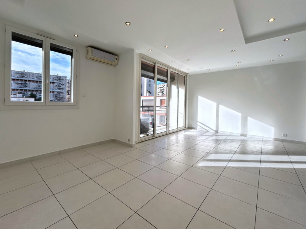 Magnifique T3 de 64.92m2 avec Balcon Exposé Sud-Ouest – 4 pièces – 2 chambres – 64.92 m²