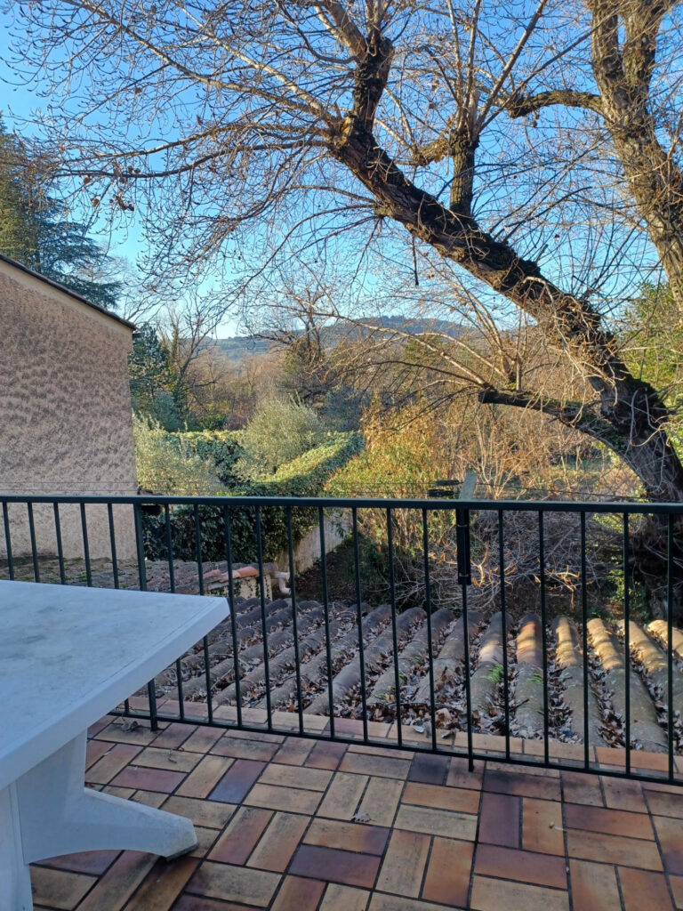 Maison Nyons 26110 – 4 pièces – 3 chambres – 94 m²