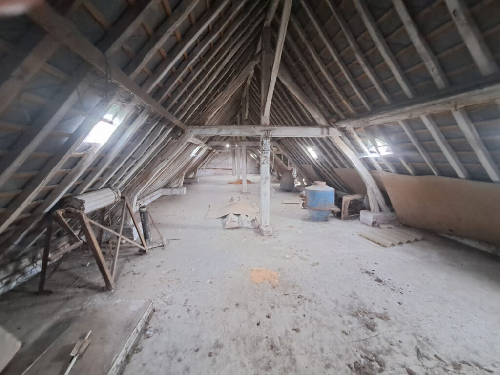 AISNE DURY Corps de Ferme avec plusieurs bâtiments – 11 pièces – 7 chambres – 295 m²