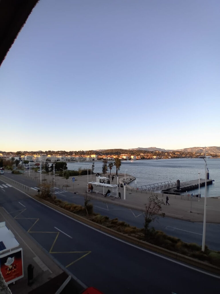 STUDIO VUE MER PLEIN COEUR DES SABLETTES  – 1 pièce – NR chambres – 19 m²