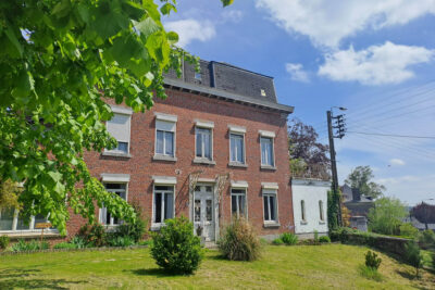 Aisne NORD Authentique maison de maître du 18ème siècle plei – NR pièces – 6 chambres – 325 m²