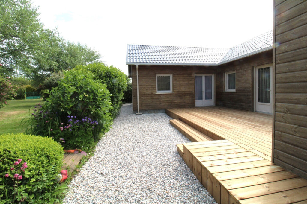 A VENDRE EN EXCLUSIVITE BORD DE MER JOLIE MAISON CONTEMPORAI – 8 pièces – 5 chambres – 218 m²