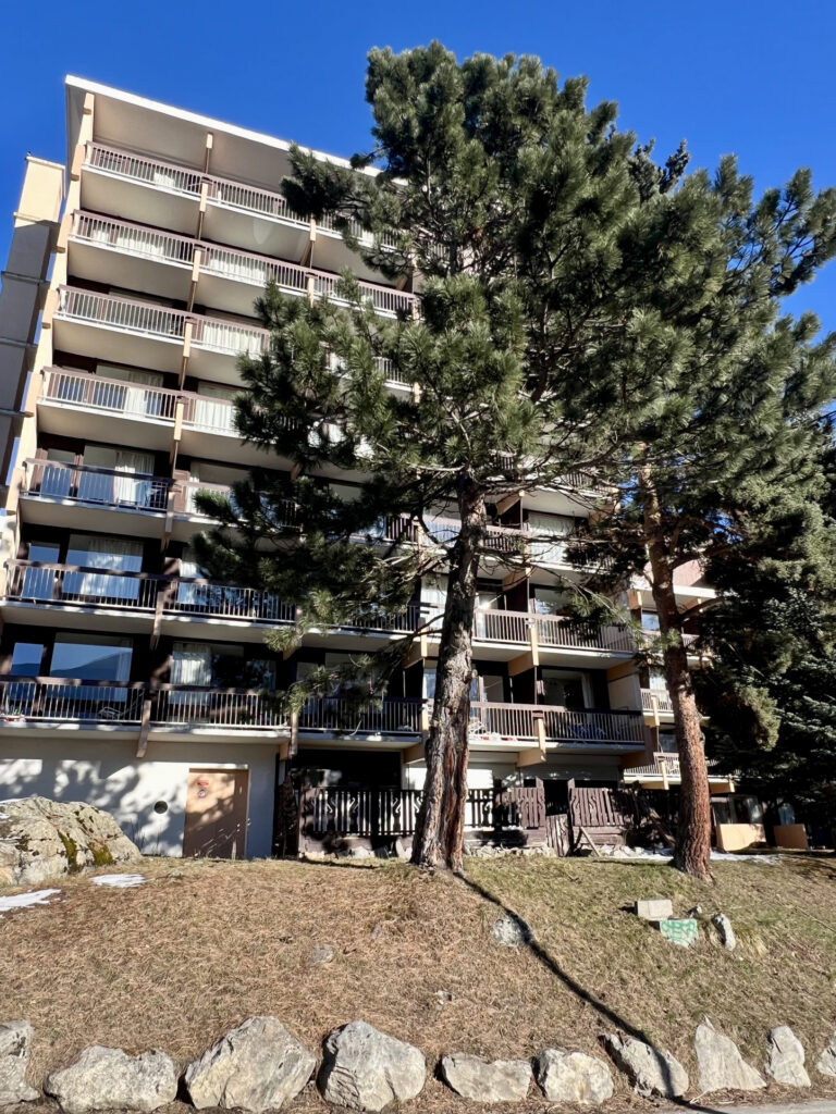 APPARTEMENT OFFRANT SUPERBE VUE ! – 1 pièce – NR chambres – 26.55 m²