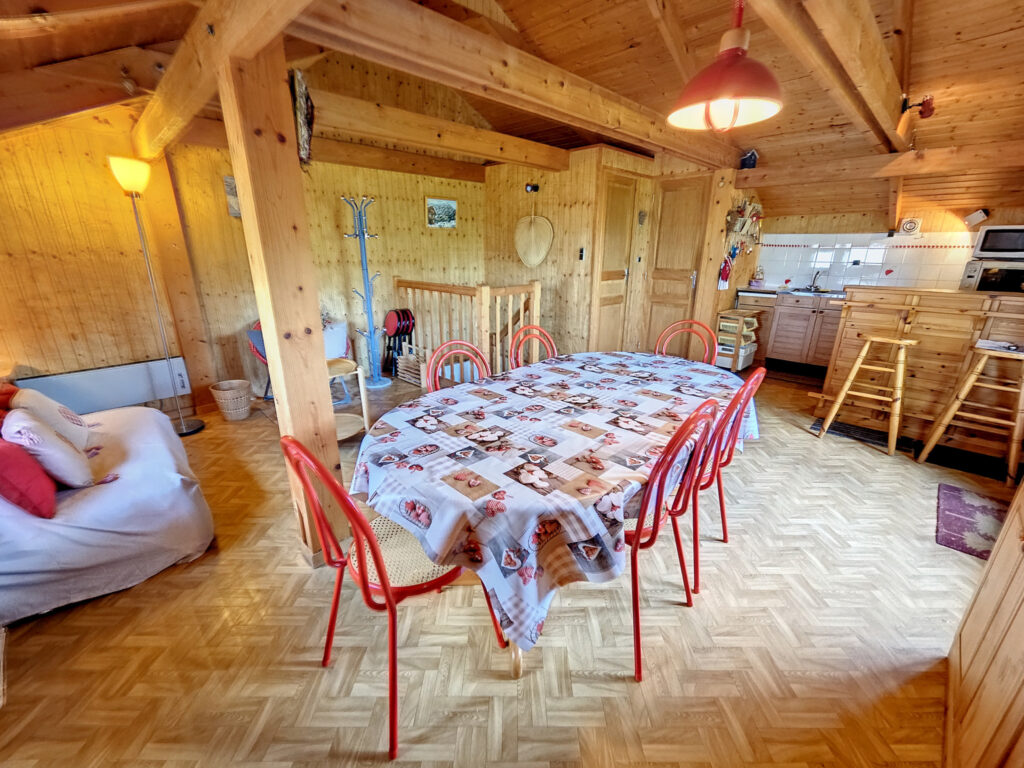 Chalet avec magnifique vue sur la montagne – 4 pièces – 3 chambres – 60 m²