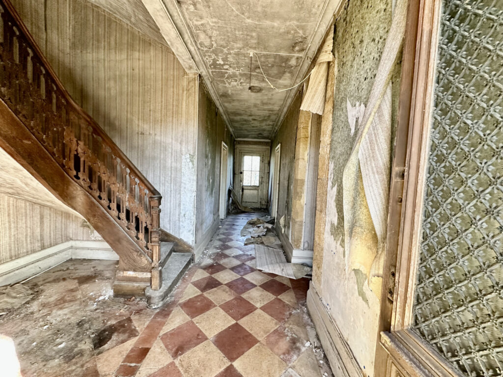 Propriété XIXe à restaurer  – 12 pièces – 6 chambres – 400 m²