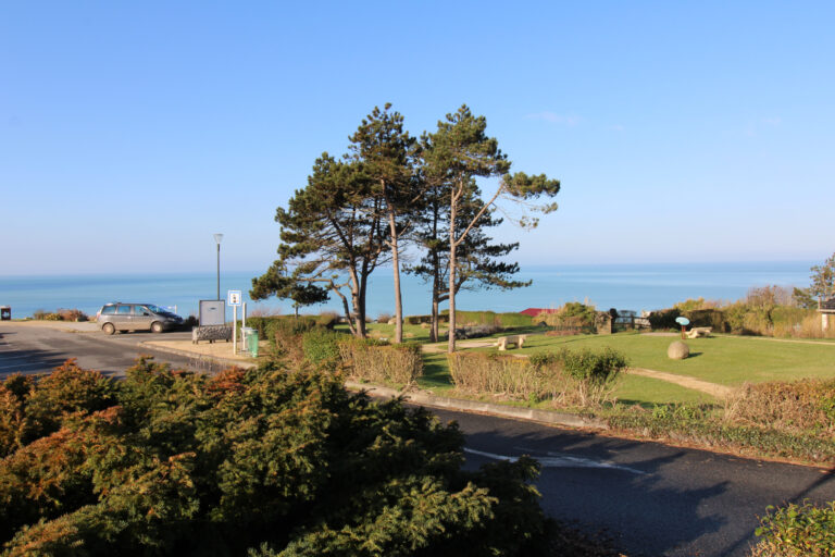 A VENDRE EN EXCLUSIVITE BORD DE MER JOLIE MAISON CONTEMPORAI – 8 pièces – 5 chambres – 218 m²