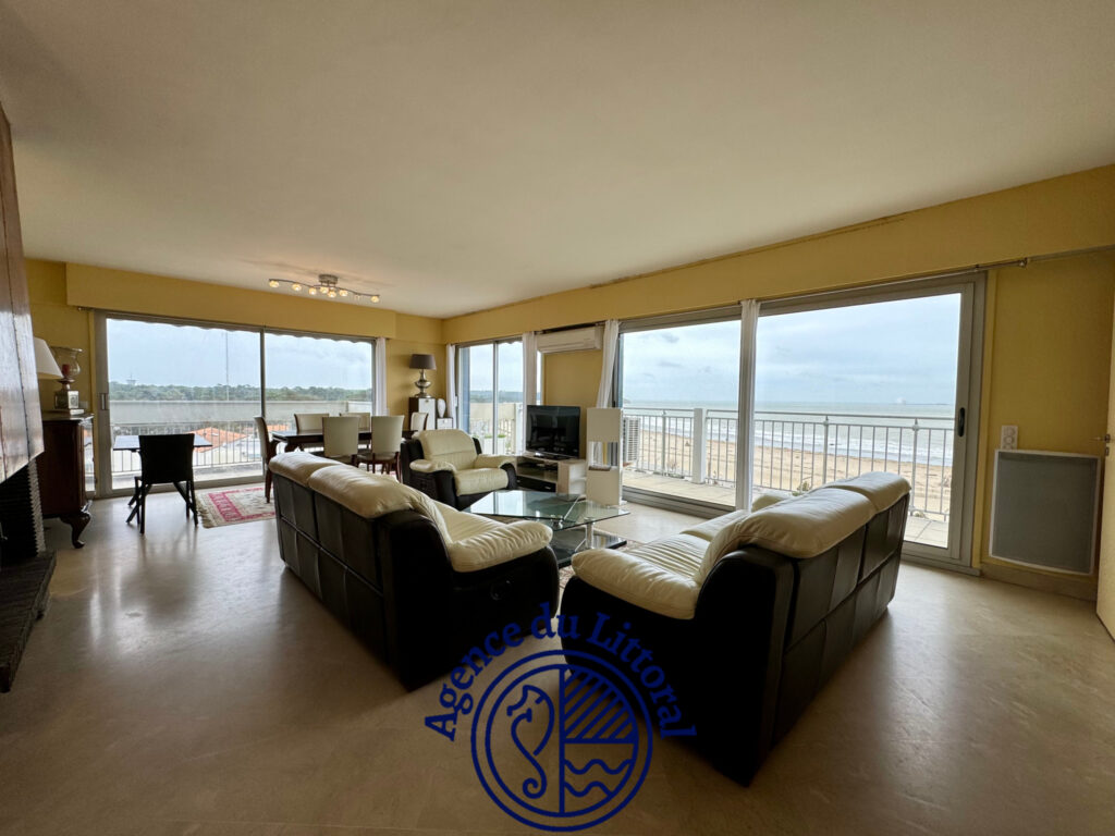 St Georges de Didonne, pleine vue mer, très bel appartement – 4 pièces – 3 chambres – 124.21 m²