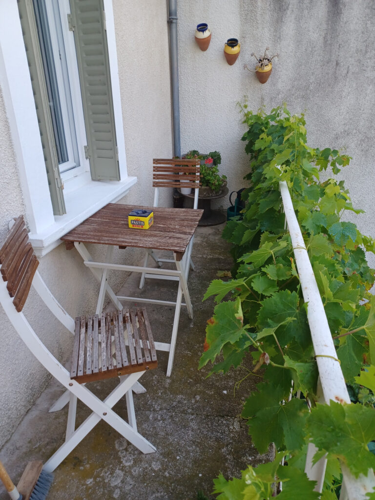 Charmante propriété de 111 m2 rénovée, avec appartement  – 6 pièces – 4 chambres – 111 m²