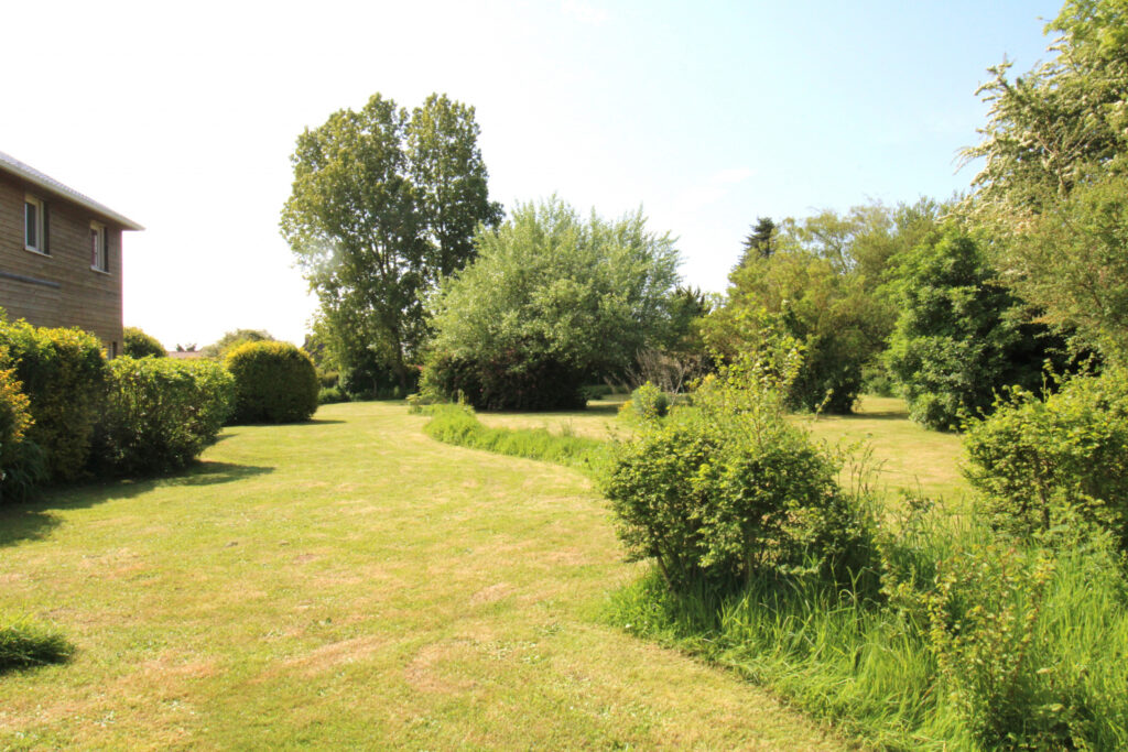 A VENDRE EN EXCLUSIVITE BORD DE MER JOLIE MAISON CONTEMPORAI – 8 pièces – 5 chambres – 218 m²