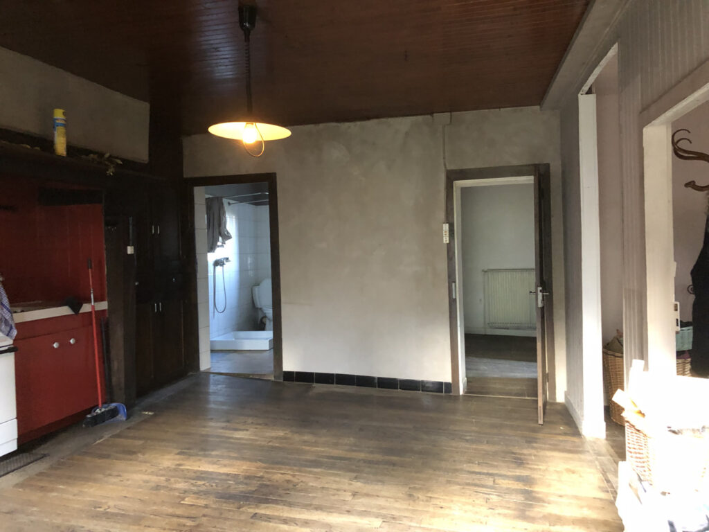 Corps de ferme avec dépendances à la campagne  – 3 pièces – 2 chambres – 150 m²