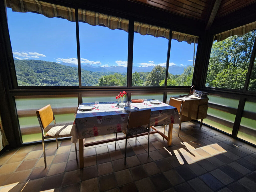 Maison avec vue sur les montagnes – 5 pièces – 4 chambres – 88 m²