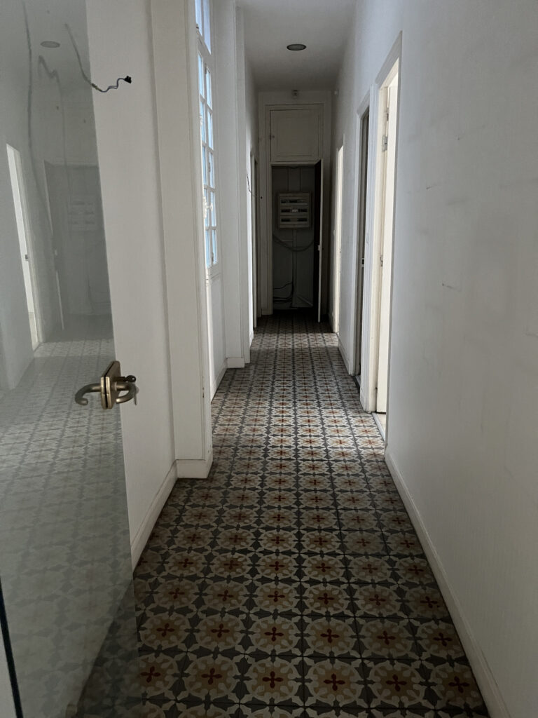 APPARTEMENT BOURGEOIS F3/4 – 4 pièces – 2 chambres – 96 m²