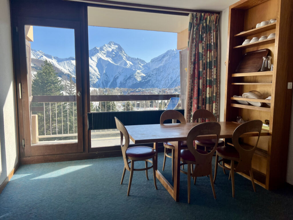 APPARTEMENT OFFRANT SUPERBE VUE ! – 1 pièce – NR chambres – 26.55 m²