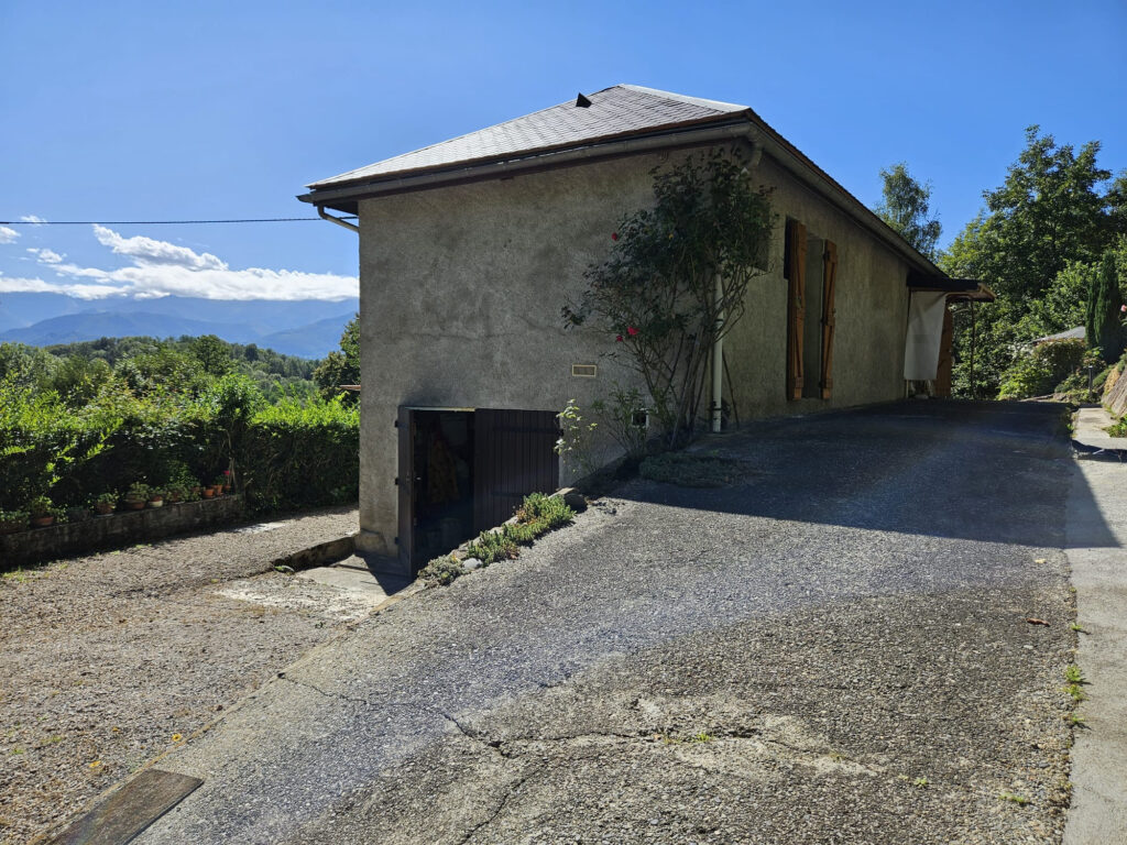 Maison avec vue sur les montagnes – 5 pièces – 4 chambres – 88 m²