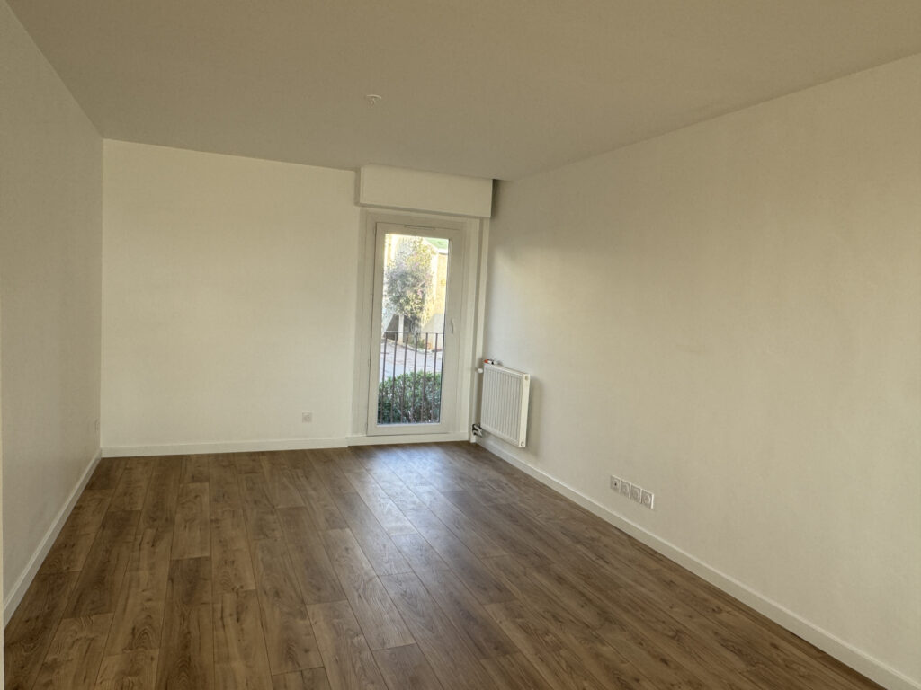 Appartement 4 pièces entièrement rénové – 4 pièces – 3 chambres – 74 m²