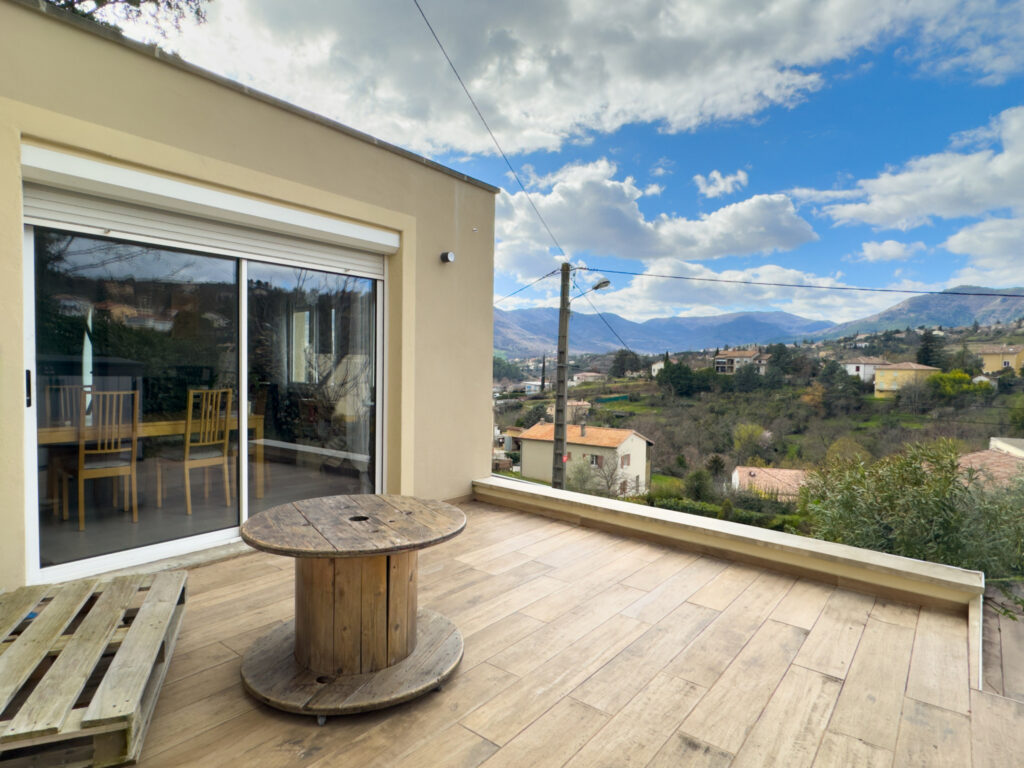 Maison R+2 dans un quartier résidentiel au coeur de Privas – 5 pièces – 3 chambres – 90 m²